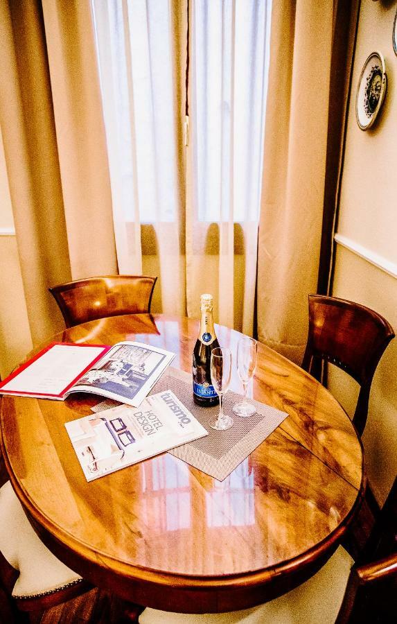 Acacia Firenze -Timo Apartment ภายนอก รูปภาพ